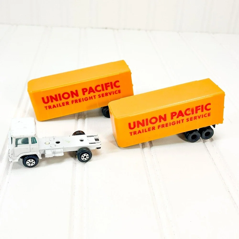 TYCO vintage set